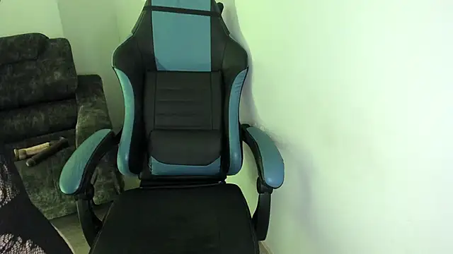 Scarbadgirl  online show from October 3, 3:36 am