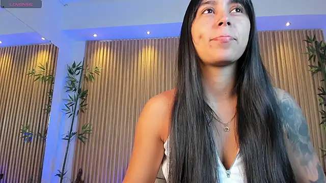 Snapshot of freyja_sweet_ chatting on October 12, 11:31 am freyja sweet online show from October 12, 11:31 am