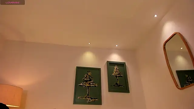 Snapshot of IsabellaMoreau chatting on October 12, 5:23 pm IsabellaMoreau online show from October 12, 5:23 pm