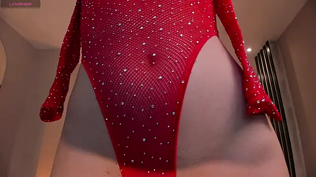 Snapshot of IsabellaMoreau chatting on October 17, 8:00 pm IsabellaMoreau online show from October 17, 8:00 pm