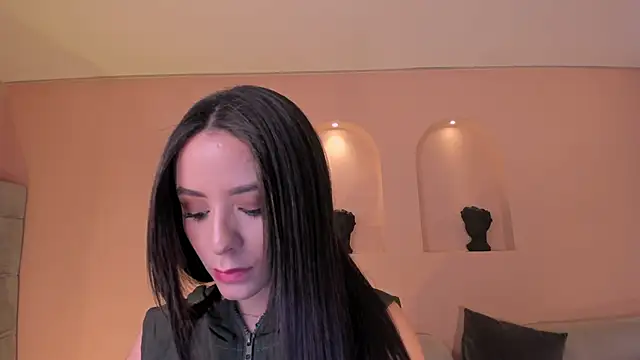 Snapshot of IsabellaMoreau chatting on October 25, 8:03 pm IsabellaMoreau online show from October 25, 8:03 pm