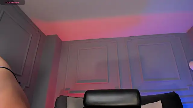 Snapshot of IsabellaMoreau chatting on November 15, 7:10 pm IsabellaMoreau online show from November 15, 7:10 pm