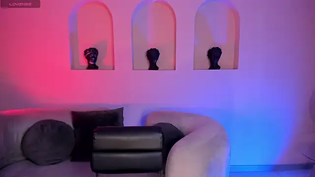 Snapshot of IsabellaMoreau chatting on November 23, 5:46 pm IsabellaMoreau online show from November 23, 5:46 pm