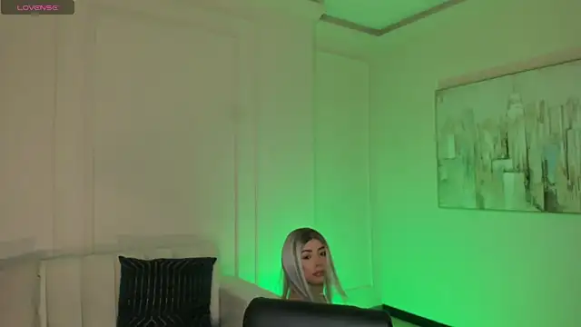 Snapshot of IsabellaMoreau chatting on February 14, 7:54 pm IsabellaMoreau online show from February 14, 7:54 pm