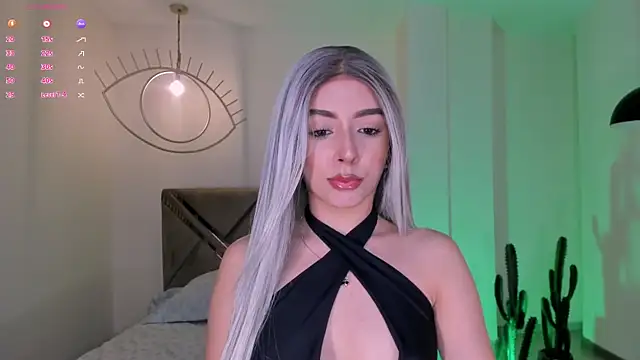 Snapshot of IsabellaMoreau chatting on February 18, 7:32 pm IsabellaMoreau online show from February 18, 7:32 pm