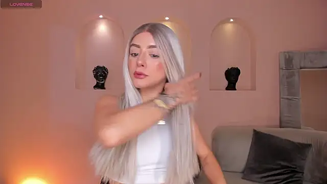 Snapshot of IsabellaMoreau chatting on February 26, 7:46 pm IsabellaMoreau online show from February 26, 7:46 pm