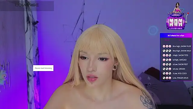 Snapshot of Moonlightt_21 chatting on October 19, 8:20 pm Moonlightt 21 online show from October 19, 8:20 pm