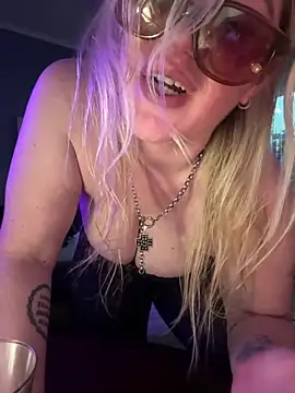 Granlady7 online show from March 13, 7:15 am