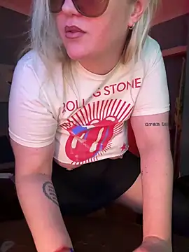 Granlady7 online show from May 12, 9:56 pm