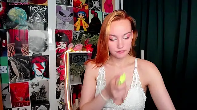 Snapshot of Ida_FaneStain chatting on October 10, 2:21 am Ida FaneStain online show from October 10, 2:21 am