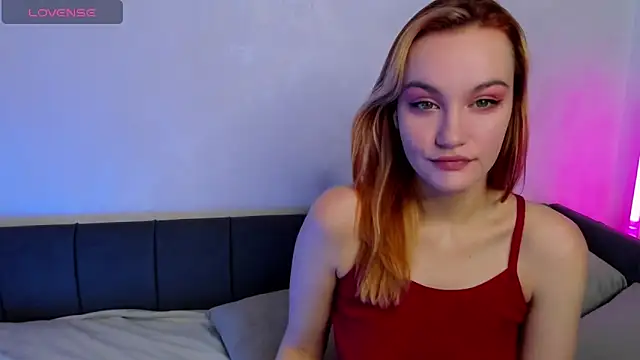 Snapshot of Ida_FaneStain chatting on October 15, 2:44 am Ida FaneStain online show from October 15, 2:44 am