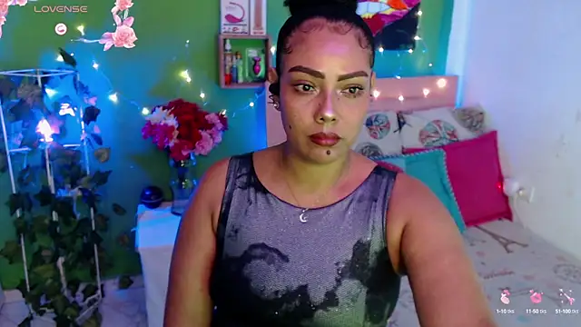 Snapshot of katherinnyazz chatting on September 19, 2:46 am katherinnyazz online show from September 19, 2:46 am