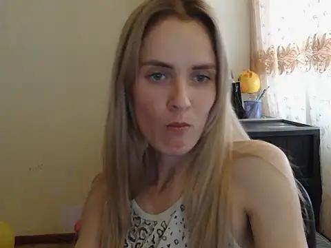 Snapshot of JayeTyler chatting on November 20, 10:15 am JayeTyler online show from November 20, 10:15 am