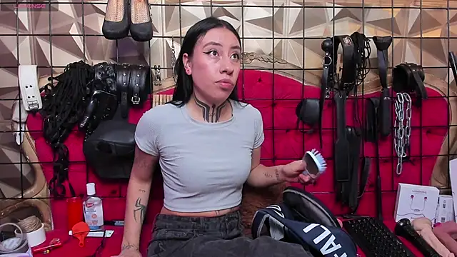 Dunnadan Bms online show from November 8, 11:43 am