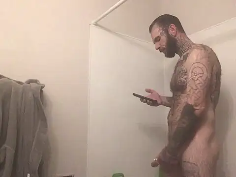 Snapshot of BlueCollarTattoos chatting on April 1, 8:50 pm BlueCollarTattoos online show from April 1, 8:50 pm