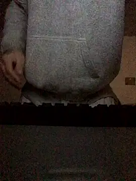 Snapshot of BlueCollarTattoos chatting on April 2, 9:40 am BlueCollarTattoos online show from April 2, 9:40 am