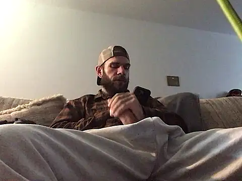 Snapshot of BlueCollarTattoos chatting on April 7, 7:58 pm BlueCollarTattoos online show from April 7, 7:58 pm