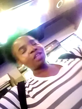 Snapshot of ShySexyBaddiexx chatting on November 13, 10:19 pm ShySexyBaddiexx online show from November 13, 10:19 pm