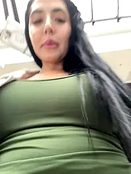 oh nina online show from September 17, 8:21 pm