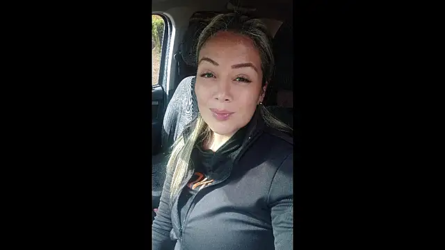 Emma Henderson online show from July 28, 2:57 pm