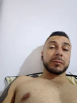 Snapshot of deibyzapata chatting on March 27, 12:38 am deibyzapata online show from March 27, 12:38 am