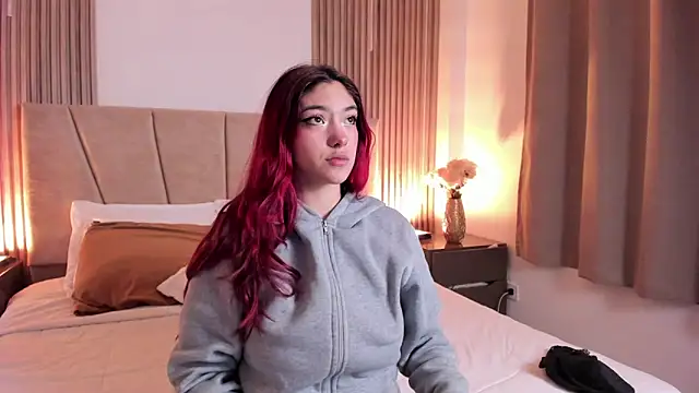 Victoria Beaumont online show from March 4, 11:38 am