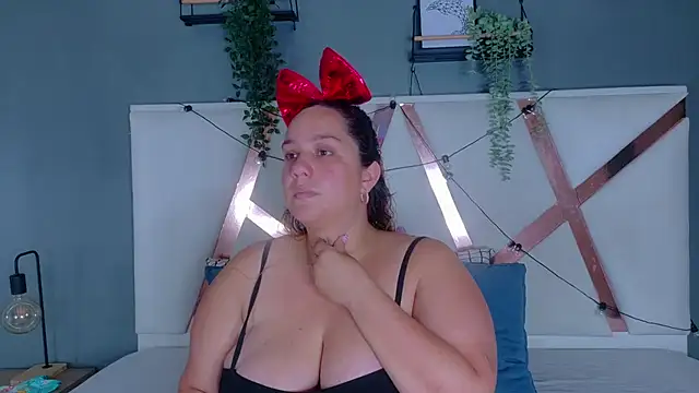 Snapshot of JenaCooper_ chatting on June 22, 1:51 am JenaCooper online show from June 22, 1:51 am