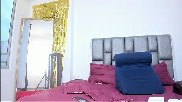 miaroberts69 online show from January 11, 10:26 pm