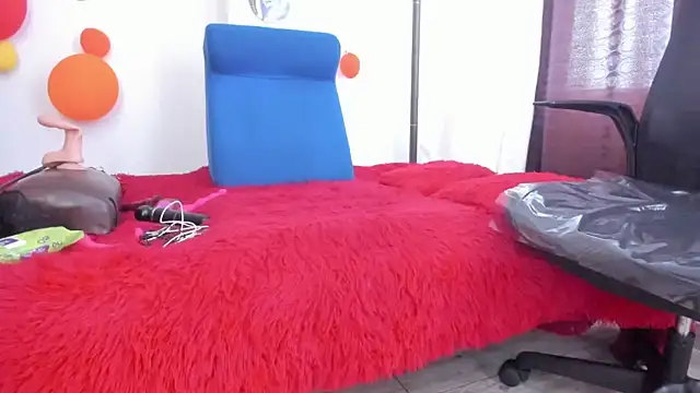 miaroberts69 online show from July 13, 7:49 pm
