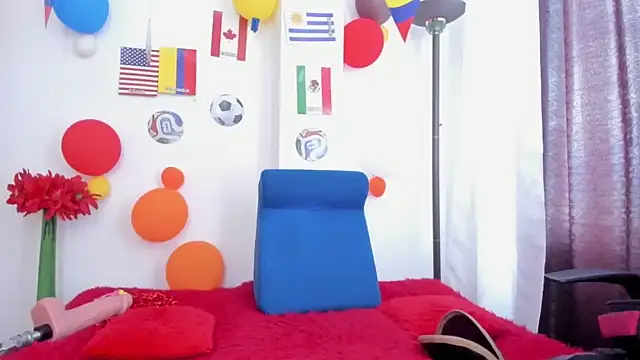 miaroberts69 online show from July 14, 8:36 pm