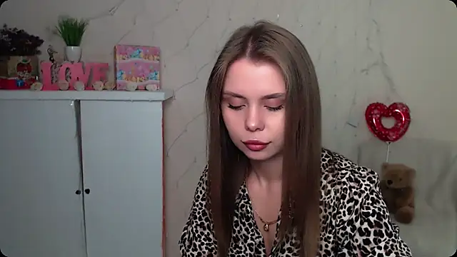 Snapshot of OceanicDawn chatting on September 16, 6:47 am OceanicDawn online show from September 16, 6:47 am