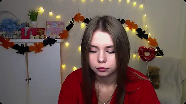 Snapshot of OceanicDawn chatting on October 14, 5:30 am OceanicDawn online show from October 14, 5:30 am