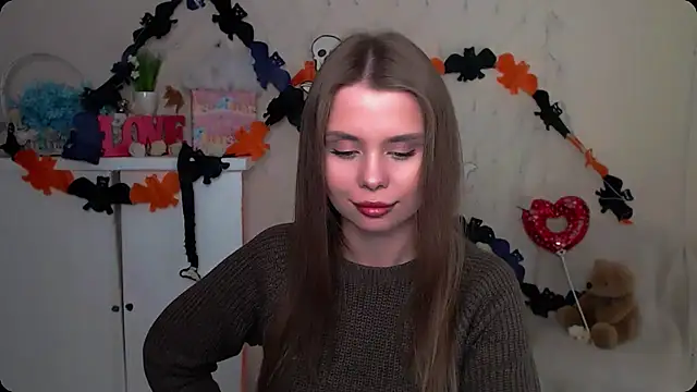 Snapshot of OceanicDawn chatting on October 29, 11:23 am OceanicDawn online show from October 29, 11:23 am