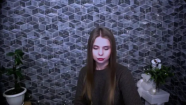 Snapshot of OceanicDawn chatting on November 17, 9:04 am OceanicDawn online show from November 17, 9:04 am