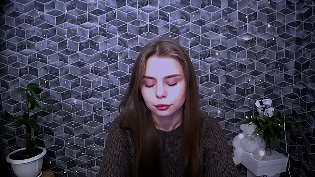 Snapshot of OceanicDawn chatting on November 22, 8:35 am OceanicDawn online show from November 22, 8:35 am