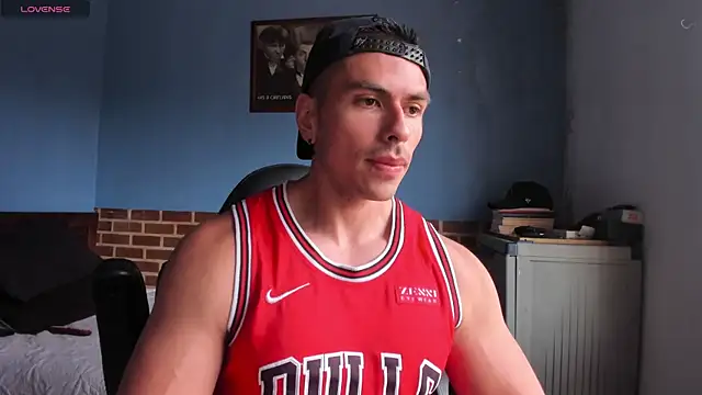 Snapshot of justinkarter chatting on October 4, 2:48 pm justinkarter online show from October 4, 2:48 pm