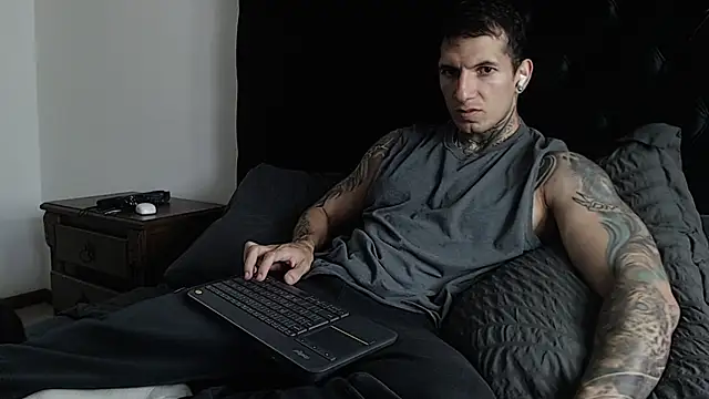 Snapshot of Shane_Clay chatting on January 10, 9:05 pm Shane Clay online show from January 10, 9:05 pm