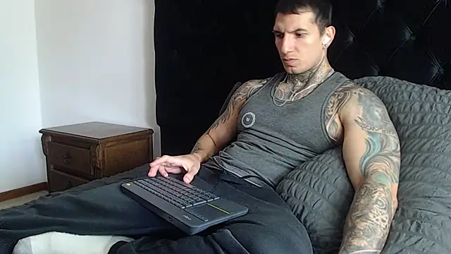 Snapshot of Shane_Clay chatting on January 12, 6:24 pm Shane Clay online show from January 12, 6:24 pm