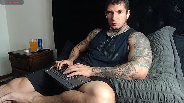 Snapshot of Shane_Clay chatting on February 9, 6:56 pm Shane Clay online show from February 9, 6:56 pm