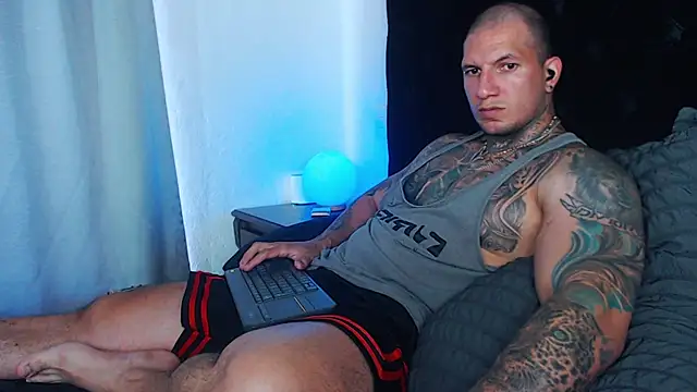 Snapshot of Shane_Clay chatting on July 28, 7:15 pm Shane Clay online show from July 28, 7:15 pm