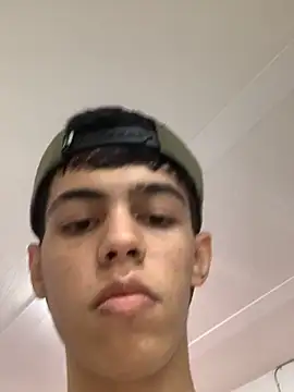 Snapshot of TWINKS_FRIENDS chatting on November 20, 1:39 am TWINKS FRIENDS online show from November 20, 1:39 am