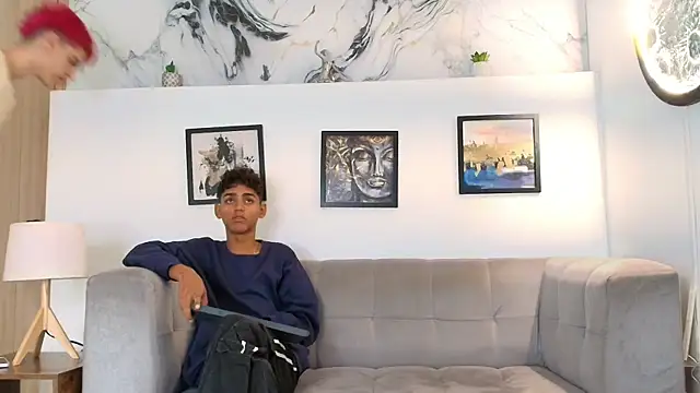 Snapshot of TWINKS_FRIENDS chatting on May 6, 1:27 pm TWINKS FRIENDS online show from May 6, 1:27 pm