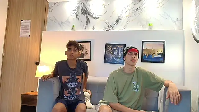 Snapshot of TWINKS_FRIENDS chatting on May 10, 1:16 pm TWINKS FRIENDS online show from May 10, 1:16 pm
