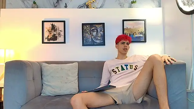 Snapshot of TWINKS_FRIENDS chatting on May 21, 1:29 pm TWINKS FRIENDS online show from May 21, 1:29 pm