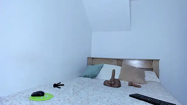 Snapshot of marywhitee__ chatting on July 24, 3:21 pm marywhitee online show from July 24, 3:21 pm