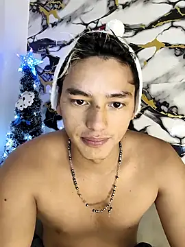 Snapshot of Hiroshi_Shen chatting on December 21, 11:06 am Hiroshi Shen online show from December 21, 11:06 am