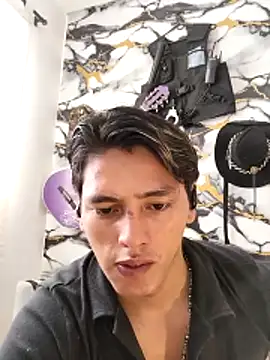 Snapshot of Hiroshi_Shen chatting on April 1, 1:41 pm Hiroshi Shen online show from April 1, 1:41 pm