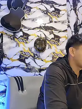 Snapshot of Hiroshi_Shen chatting on June 10, 11:53 am Hiroshi Shen online show from June 10, 11:53 am