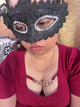 Iampriyaaa15 online show from July 29, 7:17 am