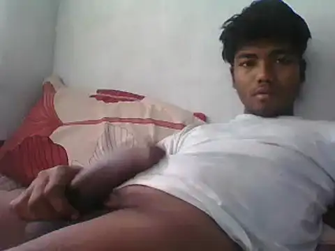 Snapshot of young_dickkk chatting on February 15, 5:37 am young dickkk online show from February 15, 5:37 am